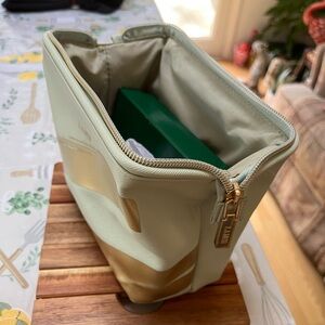 La Mer Cosmetic Case Filled